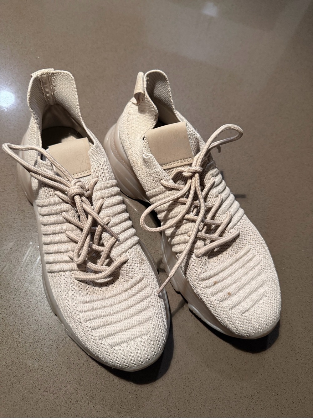 Apolo-T women’s Knit Sneakers in Beige/Cream 8.5
